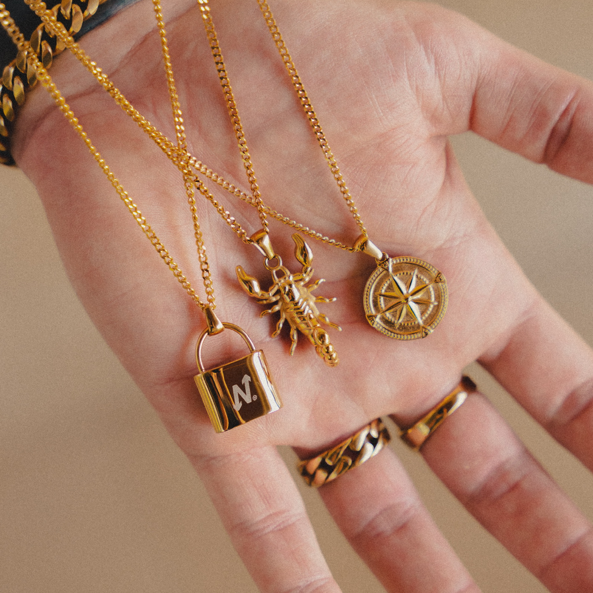 Compass Pendant Necklace - 18K Gold Plated