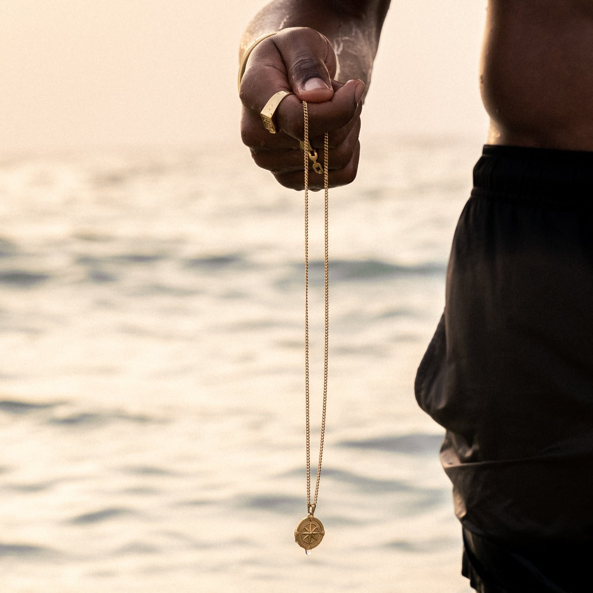 Compass Pendant Necklace - 18K Gold Plated