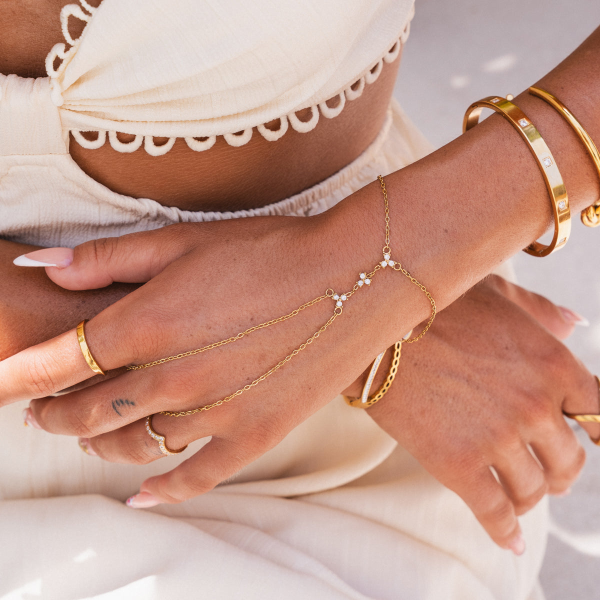 Stone Hive Hand Chain - Gold